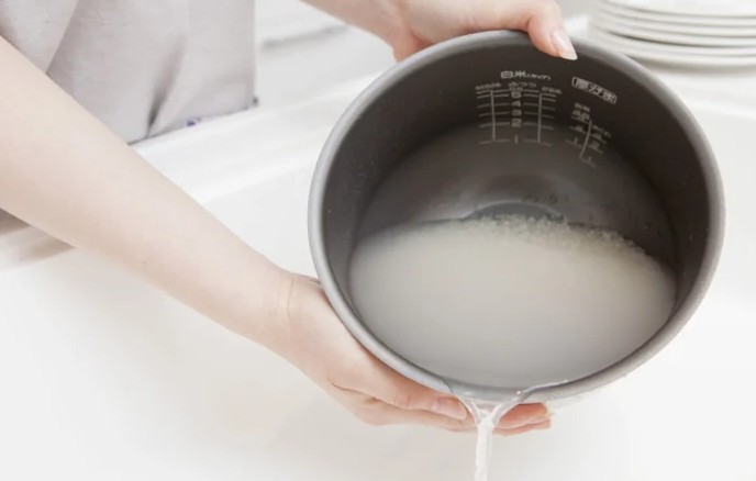 Top 8 công thức đắp mặt nạ bằng nước vo gạo trắng da cực đơn giản