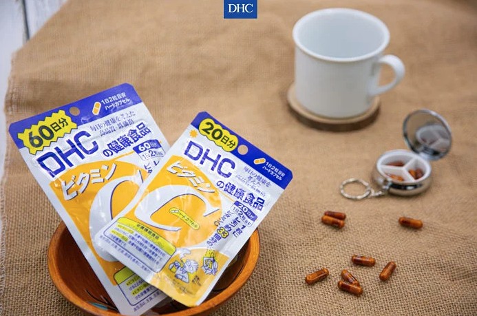 Uống vitamin C DHC có bị nổi mụn không? Với 1 câu hỏi Tại sao Không?