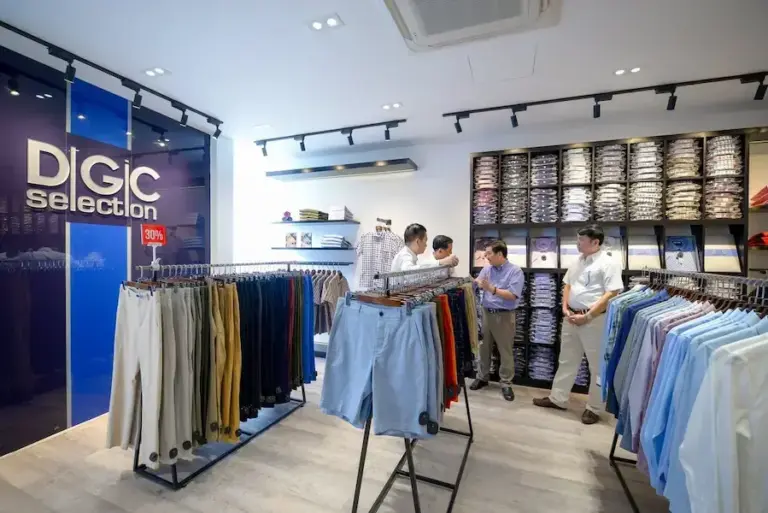 DGC Selection Sẽ Là 1 Nét Chấm Phá Đầy Thú Vị Mang Đến Diện Mạo Mới Lạ: Năng Động, Phóng Khoáng & Trẻ Trung. Hãy Unifas-dgcs Đồng Hành Cùng Bạn Vẽ Nên Một Bức Tranh Mùa Hè Thật Sôi Động Và Ý Nghĩa!